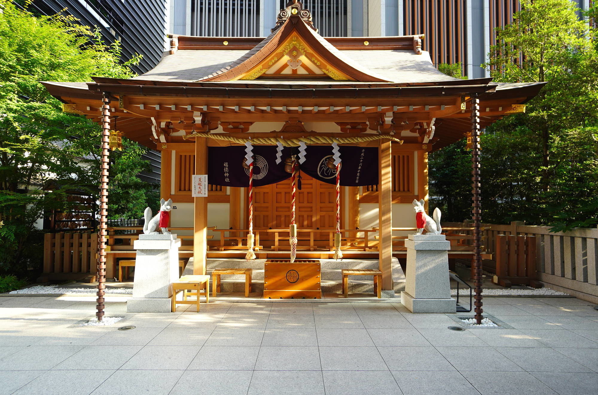 福徳神社の本殿
