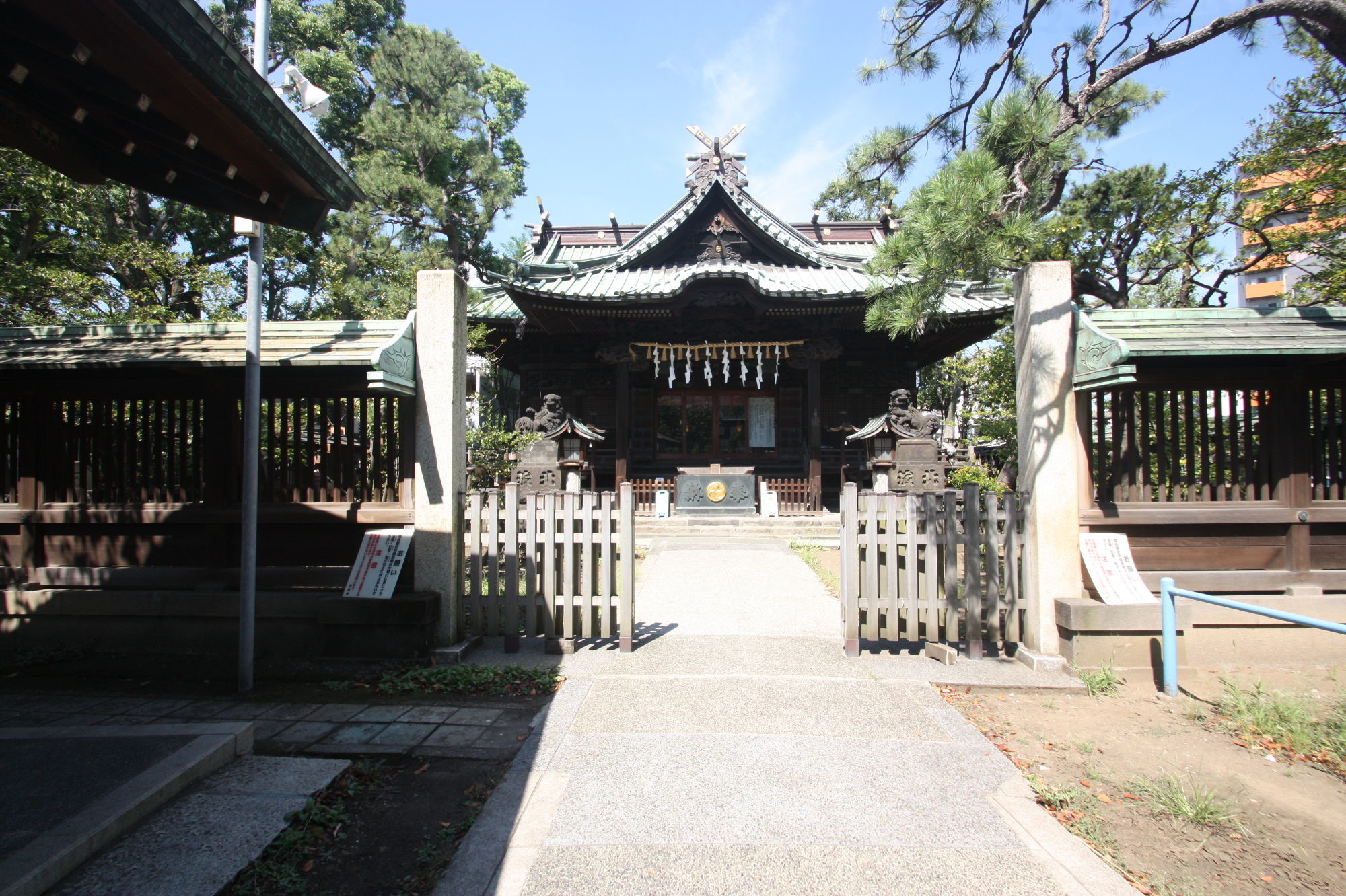 荏原神社の拝殿
